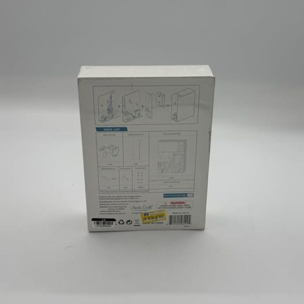 Hands Craft DIY Bookend Puzzle Travel with The Wind: Miniature House Kit - Picture 2 of 8